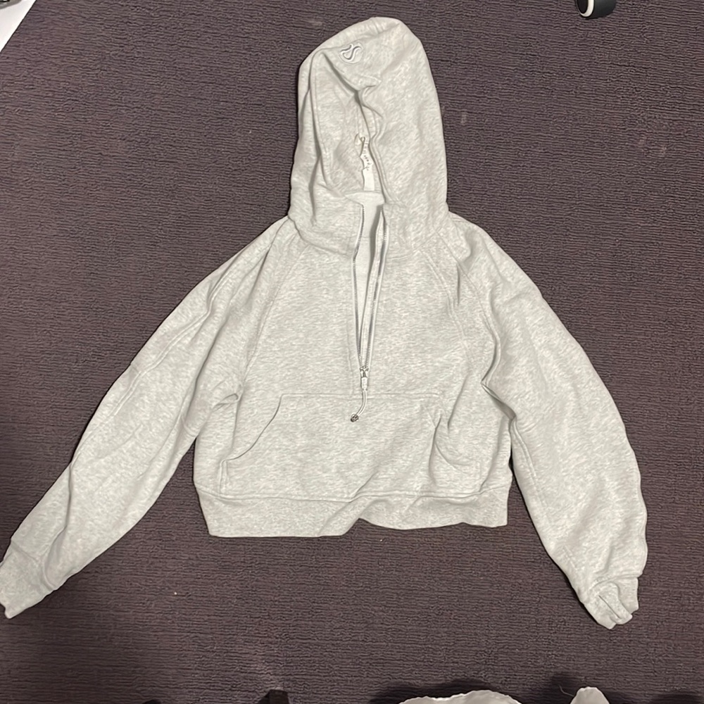 Lululemon sweatshirt